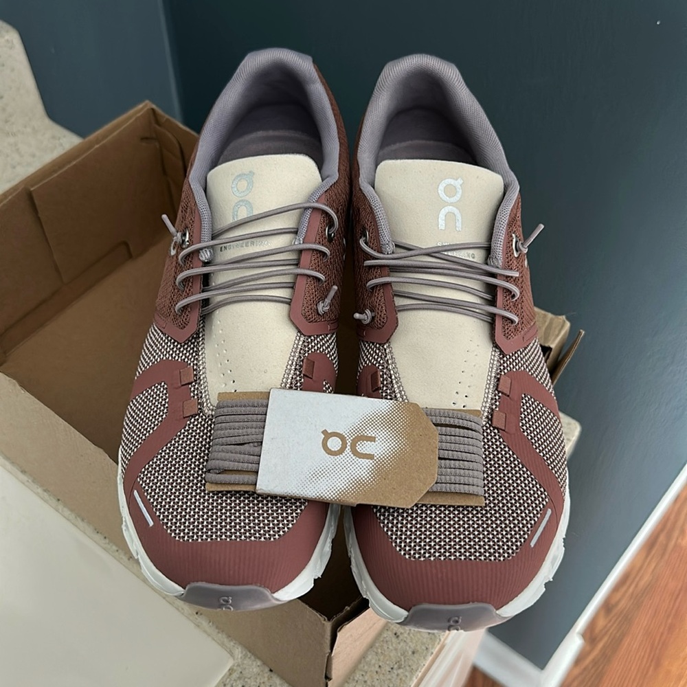ON CLOUD 5 WOMENS SNEAKERS -Great fall color